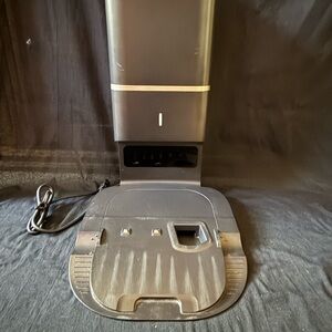 Romba Automatic Vacuum Cleaner Dock - Black Series 9